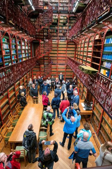 bezoekers in de Handelingenkamer