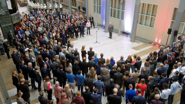 Herdenking in de Statenpassage