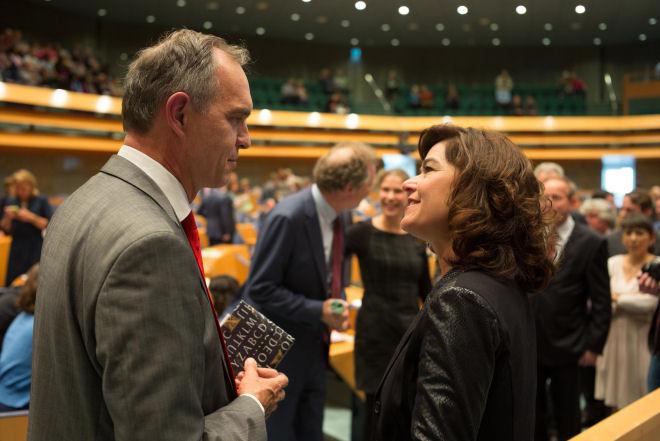 Paulus Jansen spreekt met Voorzitter Anouchka van Miltenburg