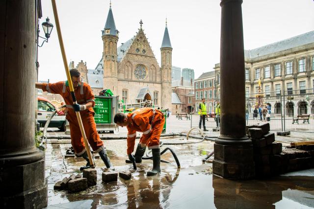 Onderzoek funderingen Binnenhof